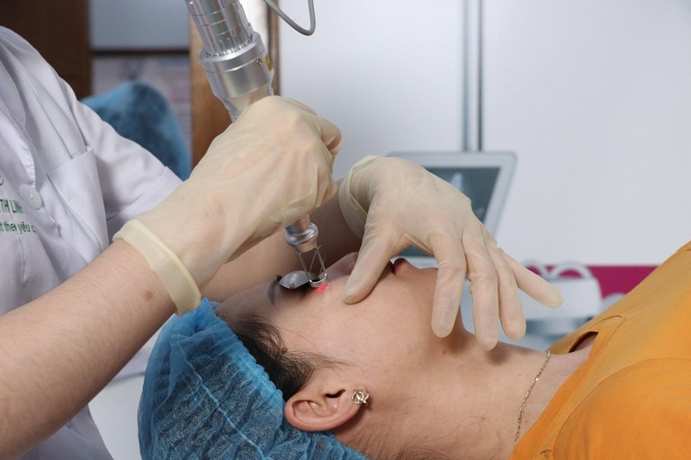 trị mụn thâm bệnh viện 108