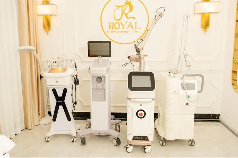 spa trị mụn an toàn