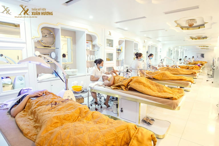 Spa trị mụn đầu đen an toàn, uy tín