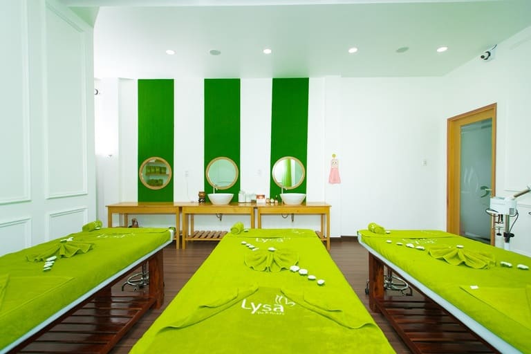 spa trị mụn tân phú TPHCM