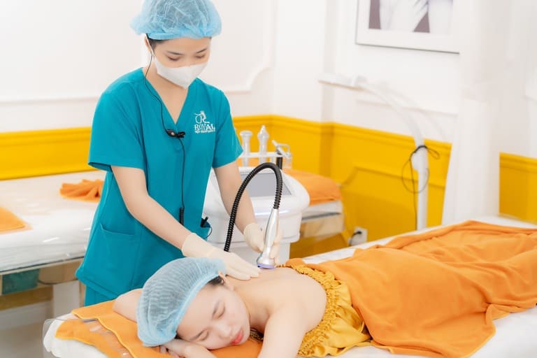 Trị mụn lưng spa tốt nhất