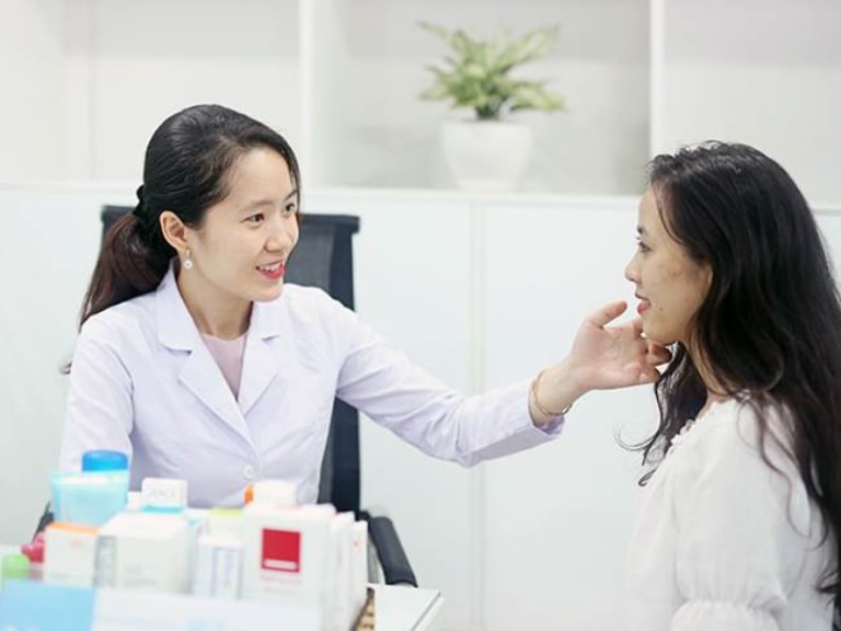 Chính sách bảo hành của cơ sở nặn mụn