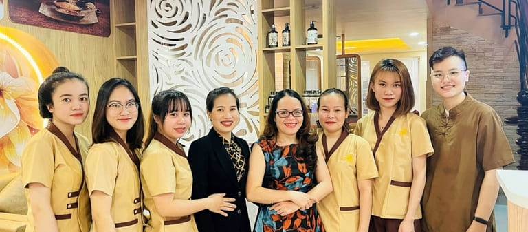 spa nặn mụn tại quận 2