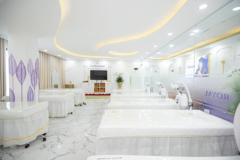 nặn mụn quận bònh thạnh an toàn, uy tín